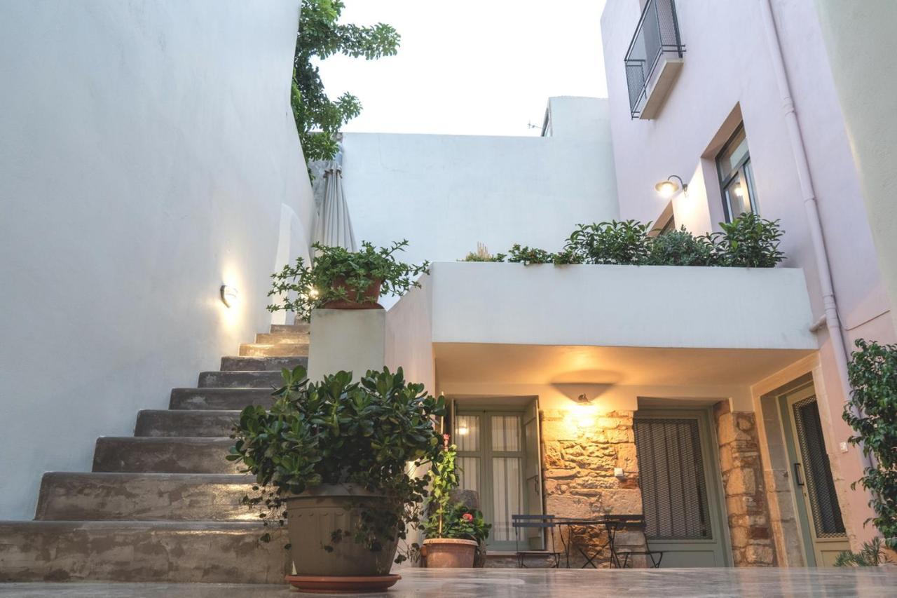 Quattro Domus Apartment Heraklion  ภายนอก รูปภาพ