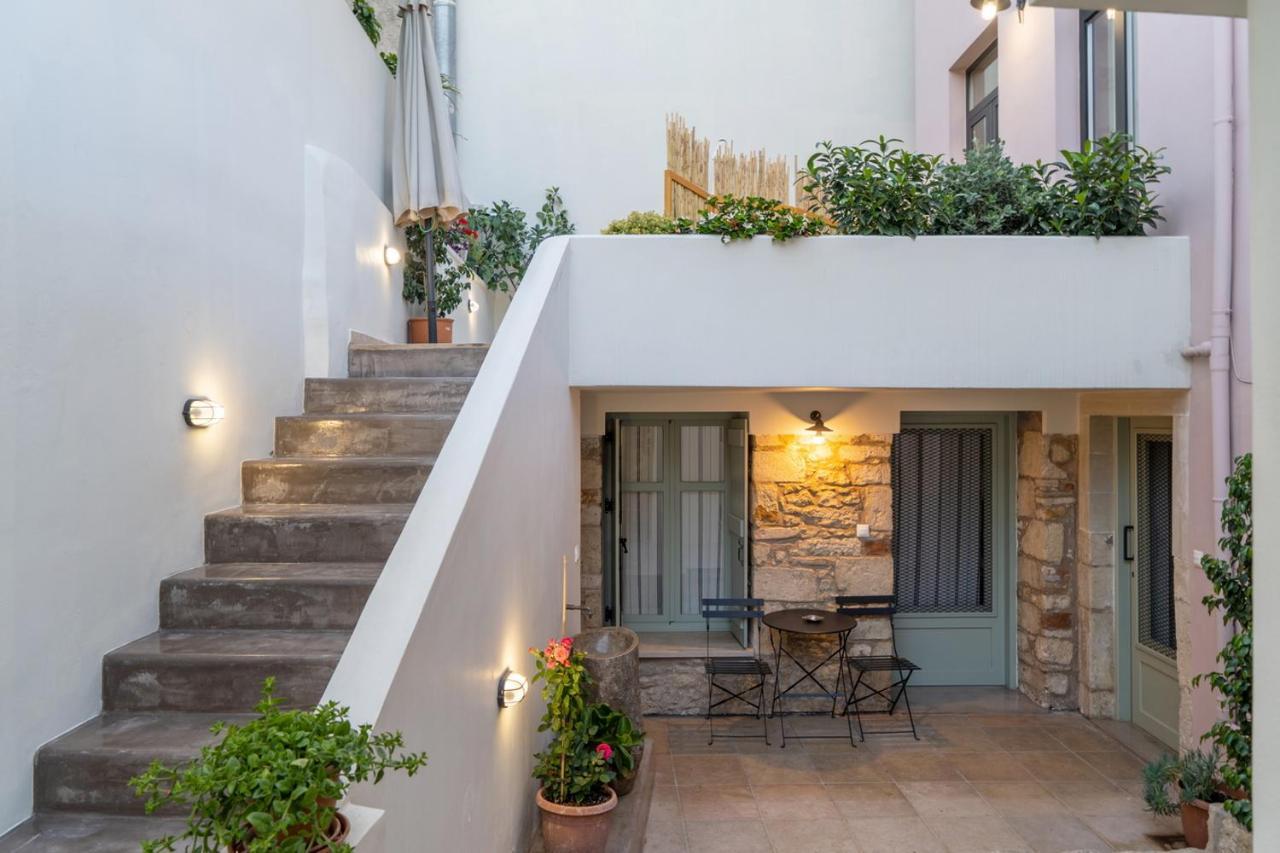 Quattro Domus Apartment Heraklion  ภายนอก รูปภาพ